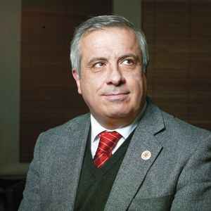 Con el Ministro de Salud Jaime Mañalic se reunirán hoy el intendente Arturo Storaker y el Director de Salud Jorge Flies, para iniciar la negociación presupuestaria correspondiente al año 2.012.